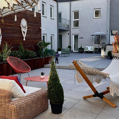 Phoenix Garden Mons Exterior foto