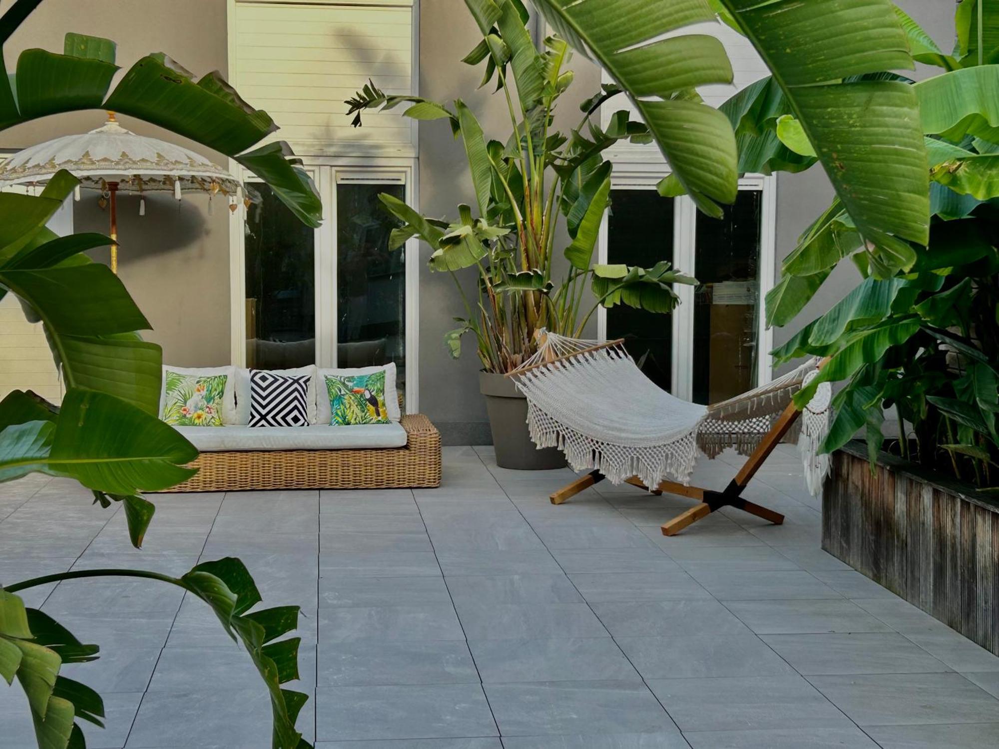 Phoenix Garden Mons Exterior foto